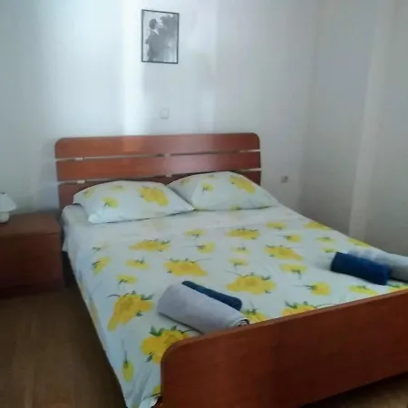 Maja Apartament Pag Town